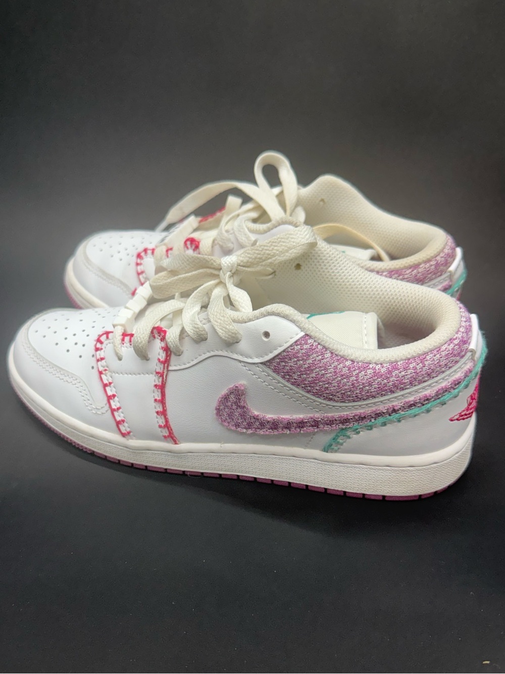 Nike Kids Low-Top Sneakers in White with Pink and Mint Accents